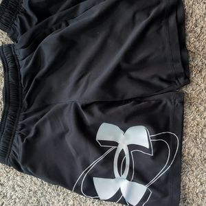 3 pairs of under armour YSM short